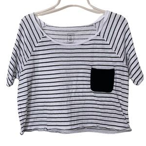 Me to We Girls Short Sleeve Shirt Size Large